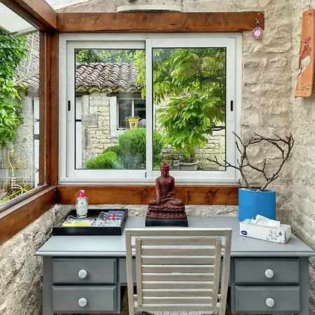 Maison D'une Avec Jardin Clos Et Wifi A Sigogne