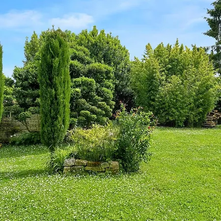 Maison D'une Avec Jardin Clos Et Wifi A Hébergement de vacances *