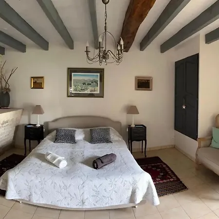 Semesterbostad Maison De Charme A Sigogne, Proche De Cognac, Barbecue Inclus.